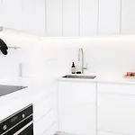 דירה Design Penthouse With Private Sauna & Sunset Balcony