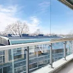 Design Penthouse With Private Sauna & Sunset Balcony טאלין