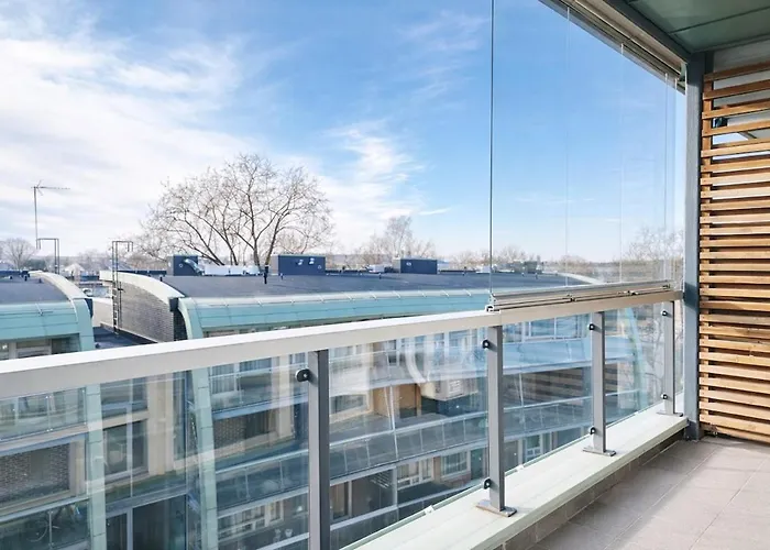 Design Penthouse With Private Sauna & Sunset Balcony 탈린